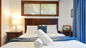 4 chambres, fer et planche à repasser, Wi-Fi gratuit, draps fournis