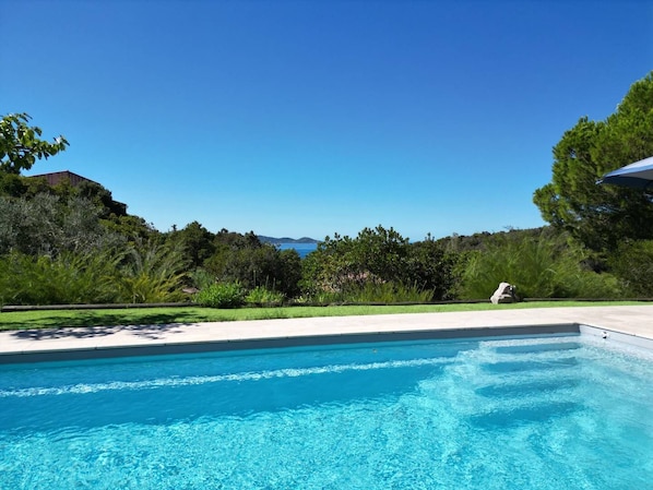 Pool - Villa PALOMA - 4 Bedrooms, Pool  et  Jacuzzi, Walking Distance to the Beach (PIETROSELLA)