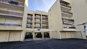 Exterior - Royan – Fully Renovated  et  Fully Equipped Apartment – Perfect for Holidays! (ROYAN)