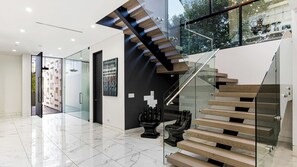 House (6 Bedrooms) | Interior - Private LA Retreat w/ Pool, Hot Tub & Fire Pit Near Melrose Ave The Martel House by Avantstay (Los Angeles)