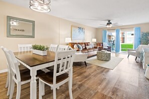 Dining - Ground‑Floor Patio Walkout W/ Steps to the Heated Pool & Private Beach Access🌴 (Cocoa Beach)