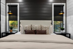 Free WiFi, bed sheets - Pickleball, Golf Sim, Arcades, More Games, EV, FreeTime (Broken Bow)