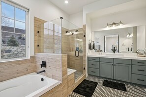 Shower, hair dryer, towels - Luxury Mountain Modern Townhome | Deer Valley Views + Jordanelle Access (Hideout)