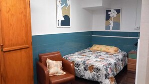 Iron/ironing board, WiFi, bed sheets - TEMPORARY APARTMENT FOR RENT (L'Hospitalet de Llobregat)