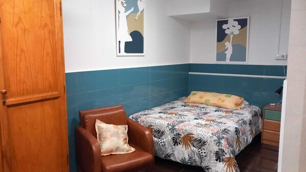 Fer et planche Ă repasser, Wi-Fi, draps fournis