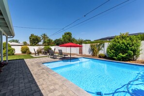 Outdoor pool - Walk to Old Town - Scottsdale Home with Pool (Scottsdale)