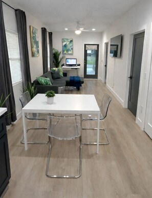 Interior - Modern 2BR/2BA Furnished Home w/Dedicated Workspace & Fast WIFI Seminole Heights (Tampa)
