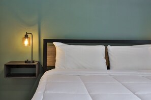 Free WiFi, bed sheets - The Outpost Double | Modern 2BR Ground Level Duplex | Exclusive Ski Deals (Killington)