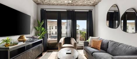 TV, fireplace, offices