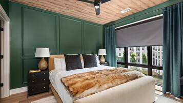 6 chambres, bureau, fer et planche à repasser, lit parapluie