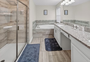 Shower, towels - 4715 SH - Storey Lake Hideaway 6BR Mansion Private Pool (Kissimmee)