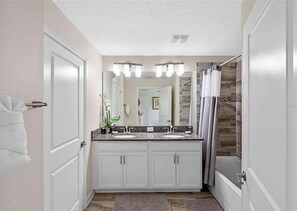 Shower, hair dryer, towels - 9059 - Champions Gate Elite 4BR Private Pool Free Resort Access (Davenport)