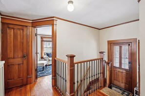 Interior - Charming, Historic Farmhouse near Madison (Waterloo)