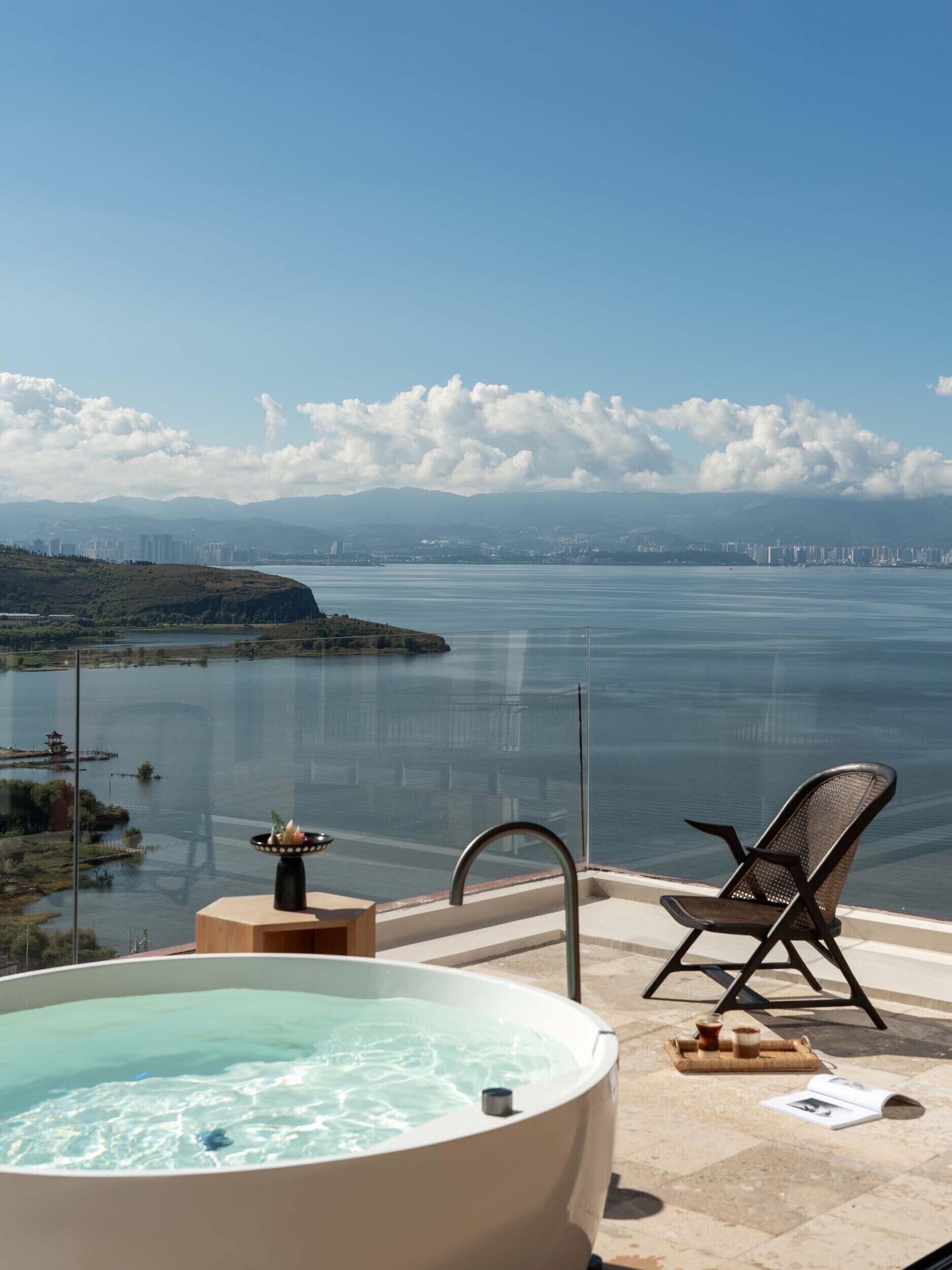 Suite Supérieure, patio, vue mer