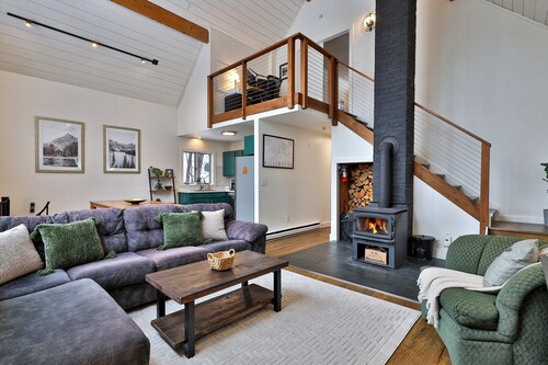 Powder House on East Mountain | Private Ski Retreat Minutes to Killington & Nightlife