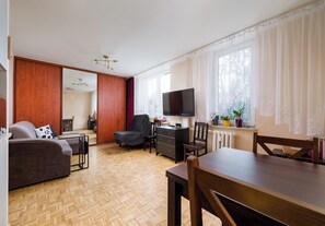 TV - Żuromińska Comfort Studio (Warszawa)