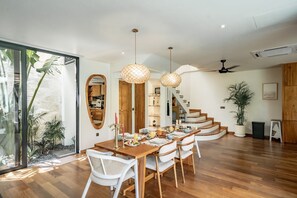 Luxury Villa, 3 Bedrooms, Pool View | Dining room - Casa Mira Uluwatu (Uluwatu)