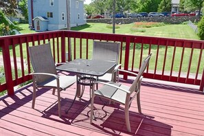 Outdoor dining - Downtown Bayfield Condo 204 @ Washington Ave (Bayfield)