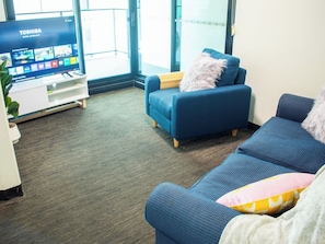 TV - Koala Cove on Rundle-Effortless Adelaide City Stay (Adelaide)