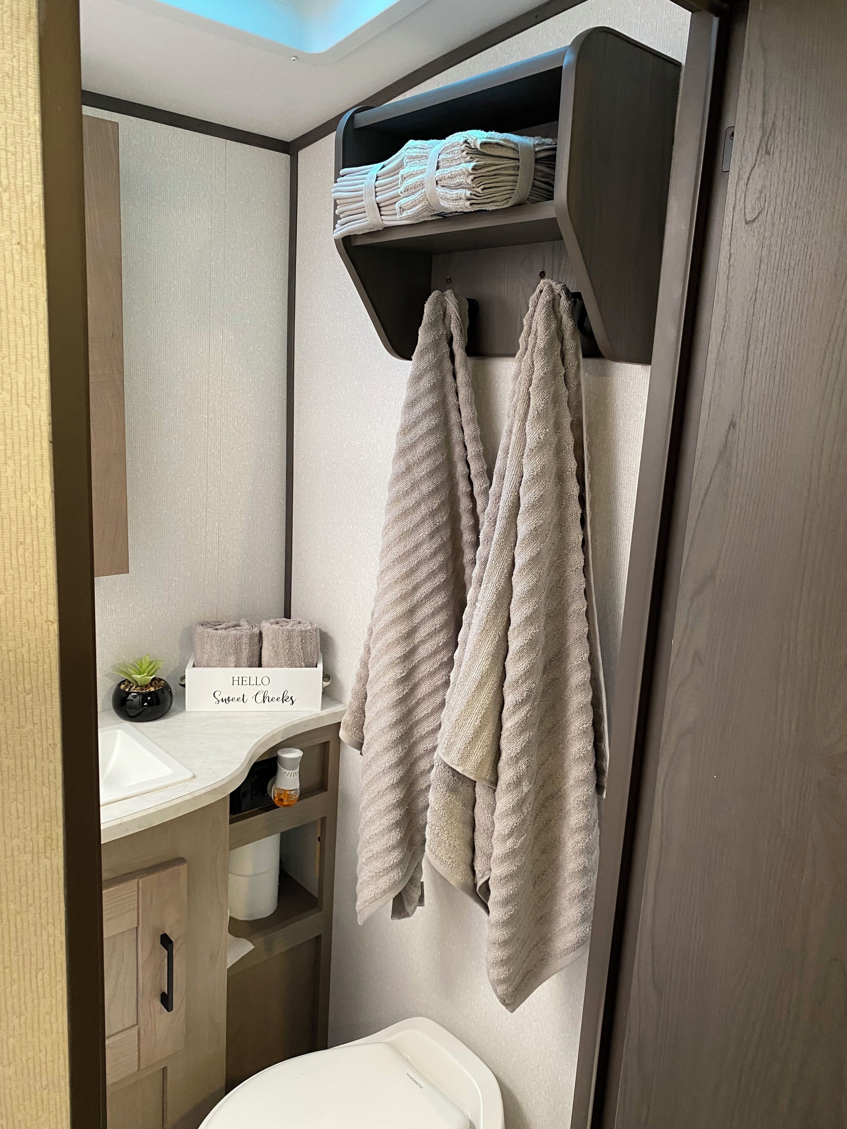 Dusche, Toilettenpapier