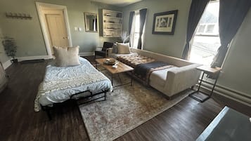 Fer et planche Ă repasser, Wi-Fi, draps fournis