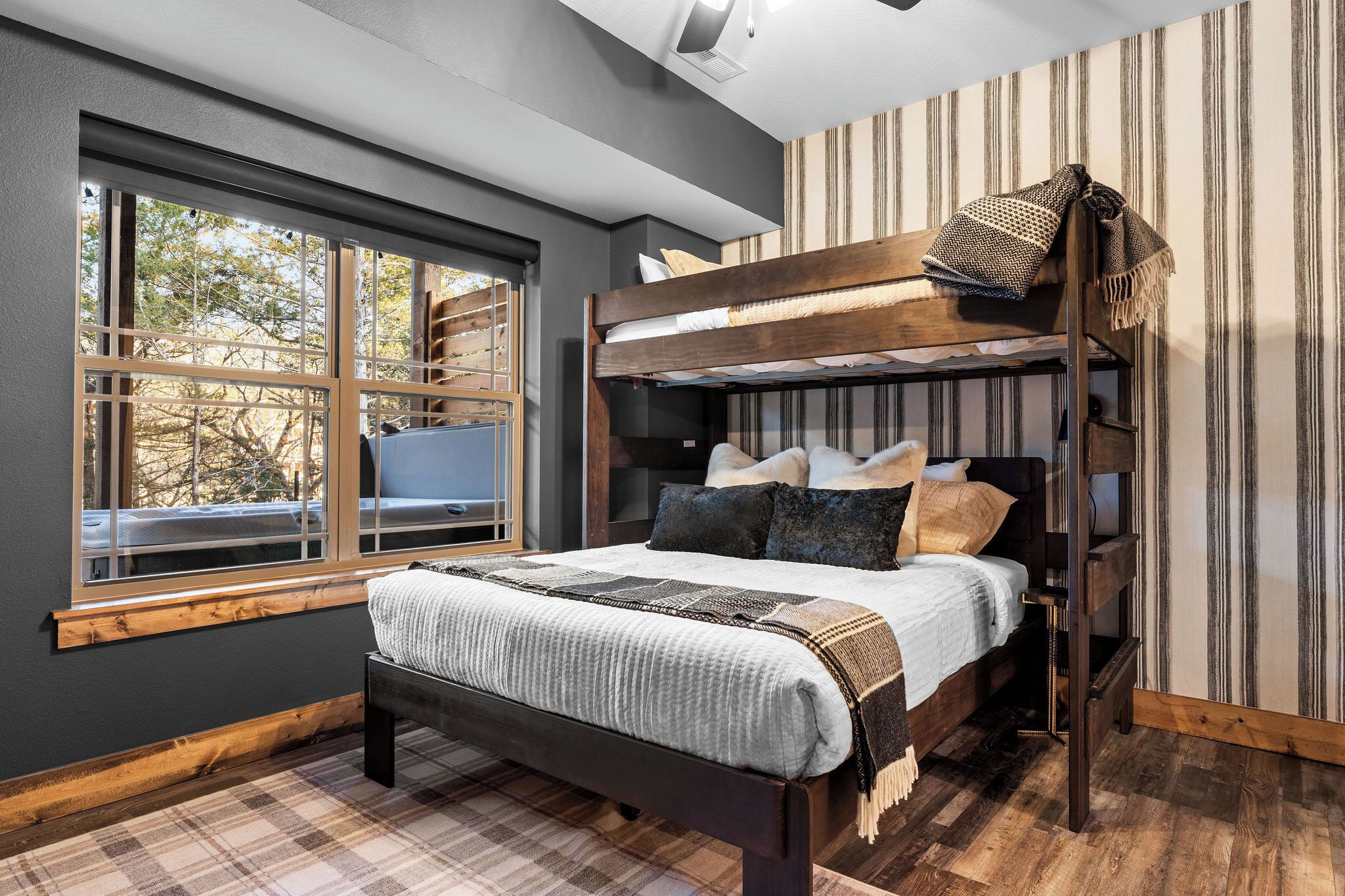 3 soveværelser, skrivebord, strygejern/strygebræt, gratis Wi-Fi