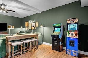 Games room - Fairway Pines - Golf Retreat (Hollister)
