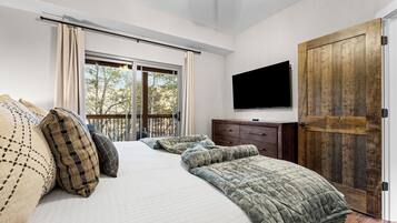 3 bedrooms, iron/ironing board, free WiFi, bed sheets