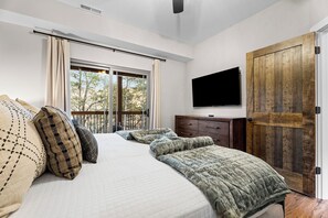3 bedrooms, iron/ironing board, free WiFi, bed sheets - Fairway Pines - Golf Retreat (Hollister)