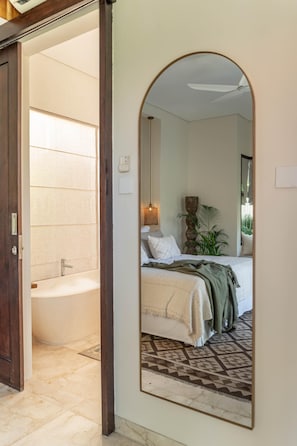1 bedroom, WiFi, bed sheets - Villa Athena One - Where Romance Meets Relaxation (Denpasar)