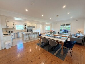 Interior - Burwood 4BR Family Home | Fast WiFi and Free Parking (Burwood)