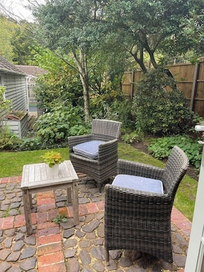 Terrace/patio - Cozy Cottage Retreat in Surrey Hills (Guildford)