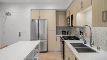 Fridge, microwave, oven, dishwasher