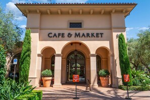 Exterior detail - Elegant New 2BR Luxury Home in Irvine (Lake Forest)