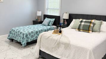 3 bedrooms, iron/ironing board, internet