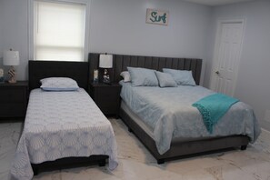 Iron/ironing board, Internet - Enjoyable 3-bedroom house with pool and AC in charming Jacksonville, Florida. (Jacksonville)