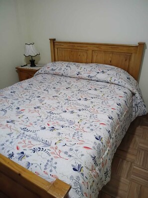 Acceso a internet y ropa de cama 