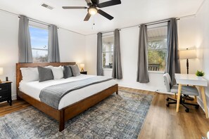 Fer et planche à repasser, Wi-Fi, draps fournis