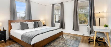 Fer et planche Ă repasser, Wi-Fi, draps fournis