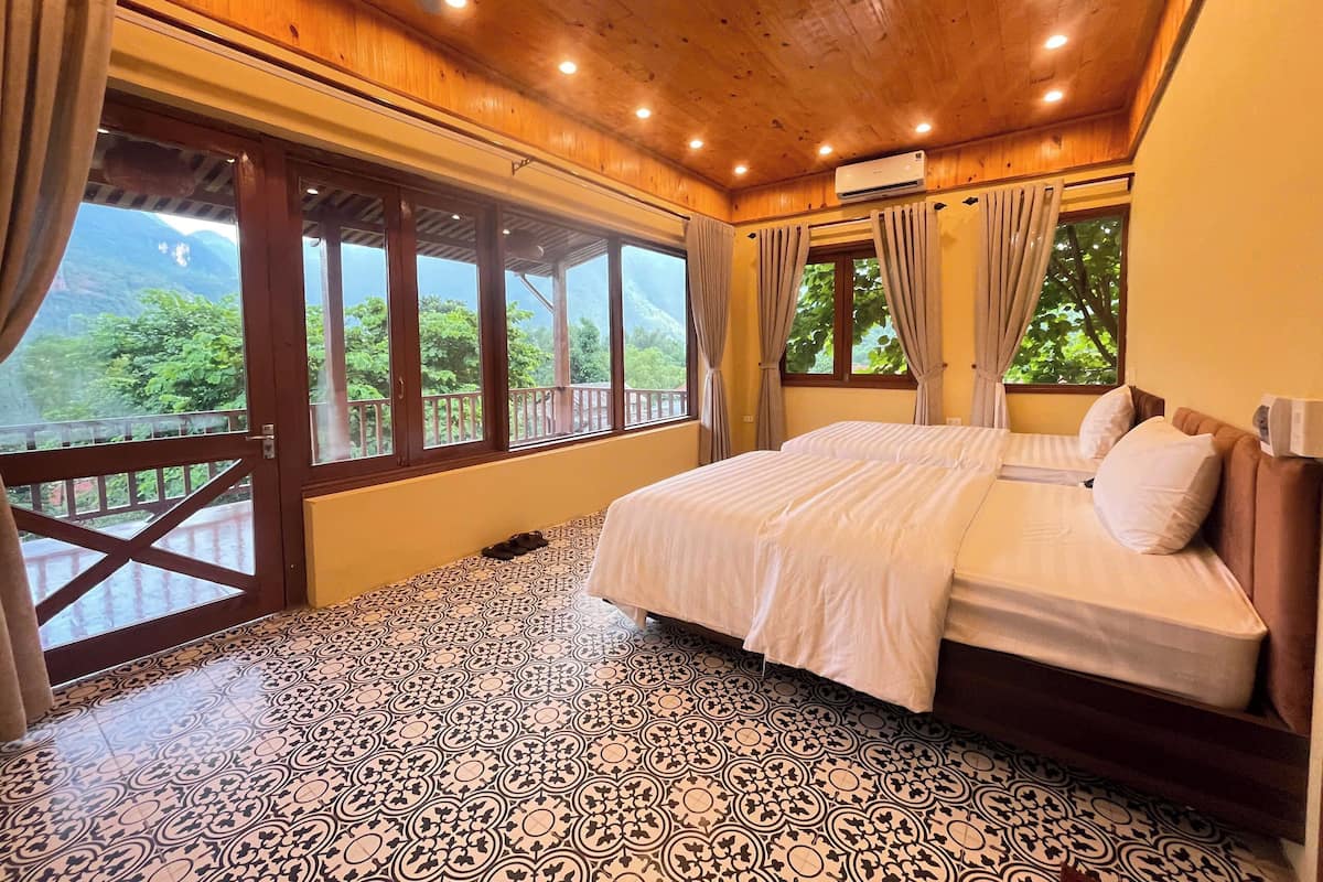 Quarto casal luxo, vista para a montanha | Escrivaninha, Wi-Fi de cortesia