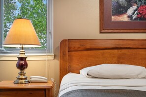 2 chambres, fer et planche à repasser, Wi-Fi gratuit, draps fournis