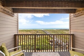 Property grounds - Relaxing Oceanview Escape with 2 Bedrooms of Comfort (South Padre Island)