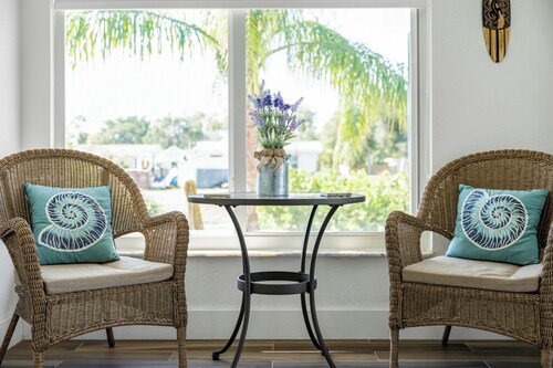 Englewood Escape: 3BR Waterfront with Pool