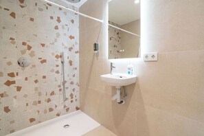 Hair dryer, towels - VLC Host - Cubells Bajo B (Valencia)