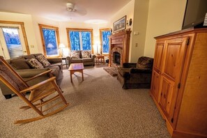TV, fireplace - Sunny Jay Peak ski-in/ski-out condo w/ fireplace! (Jay)
