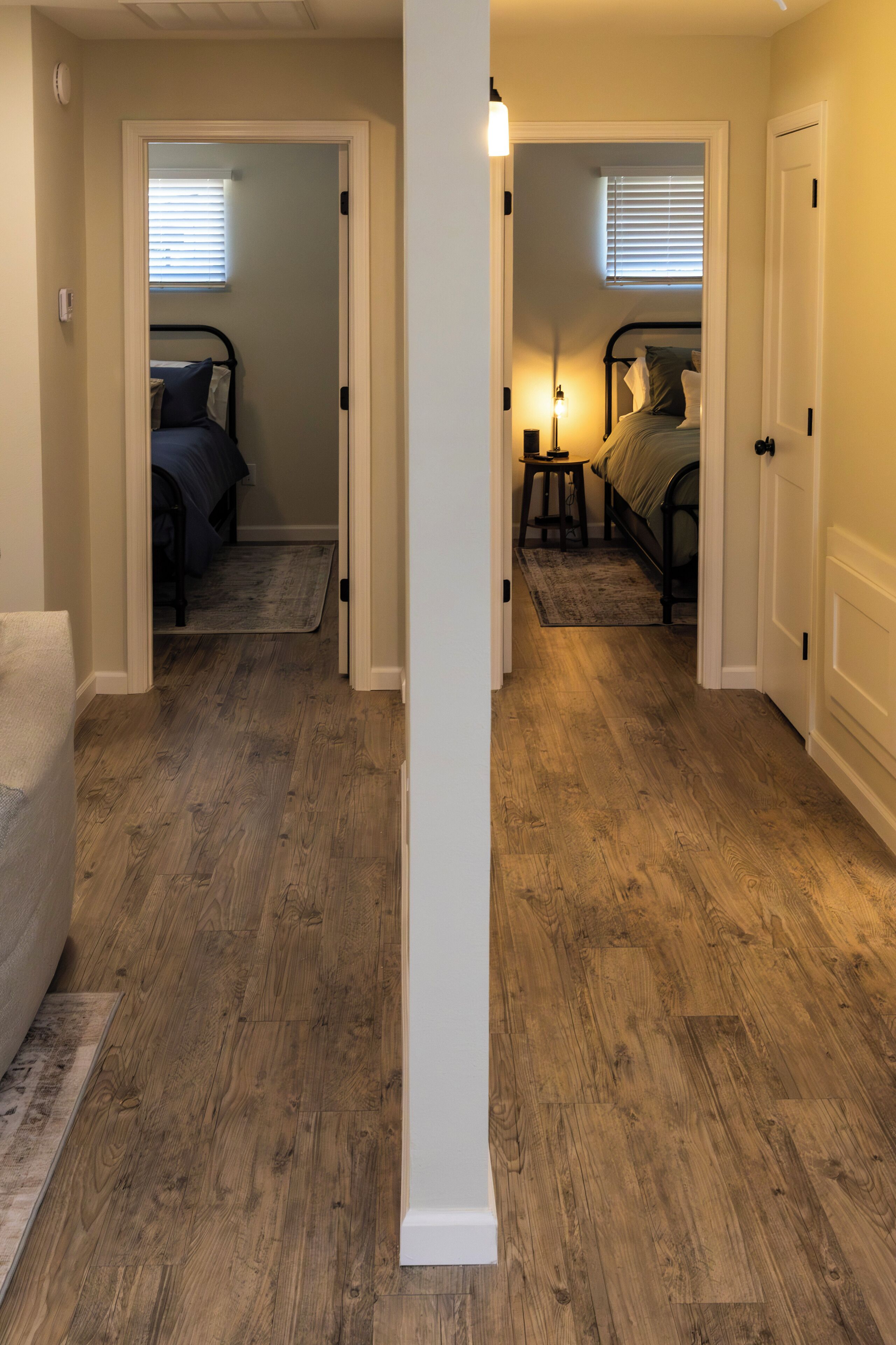 2 chambres, fer et planche à repasser, Wi-Fi, draps fournis