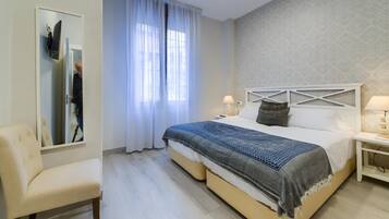 3 dormitorios, tabla de planchar con plancha, Internet y ropa de cama