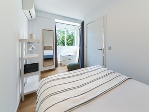 1 bedroom, iron/ironing board, Internet, bed sheets - Holidays2Malaga Alameda View - High WIFI Speed - Close Beach (Málaga)