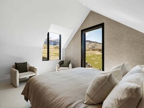 Iron/ironing board - Tuhura Retreat - Luxury Alpine Accommodation (Cardrona)