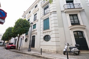 Exterior - Plaza del Museo (Sevilla)